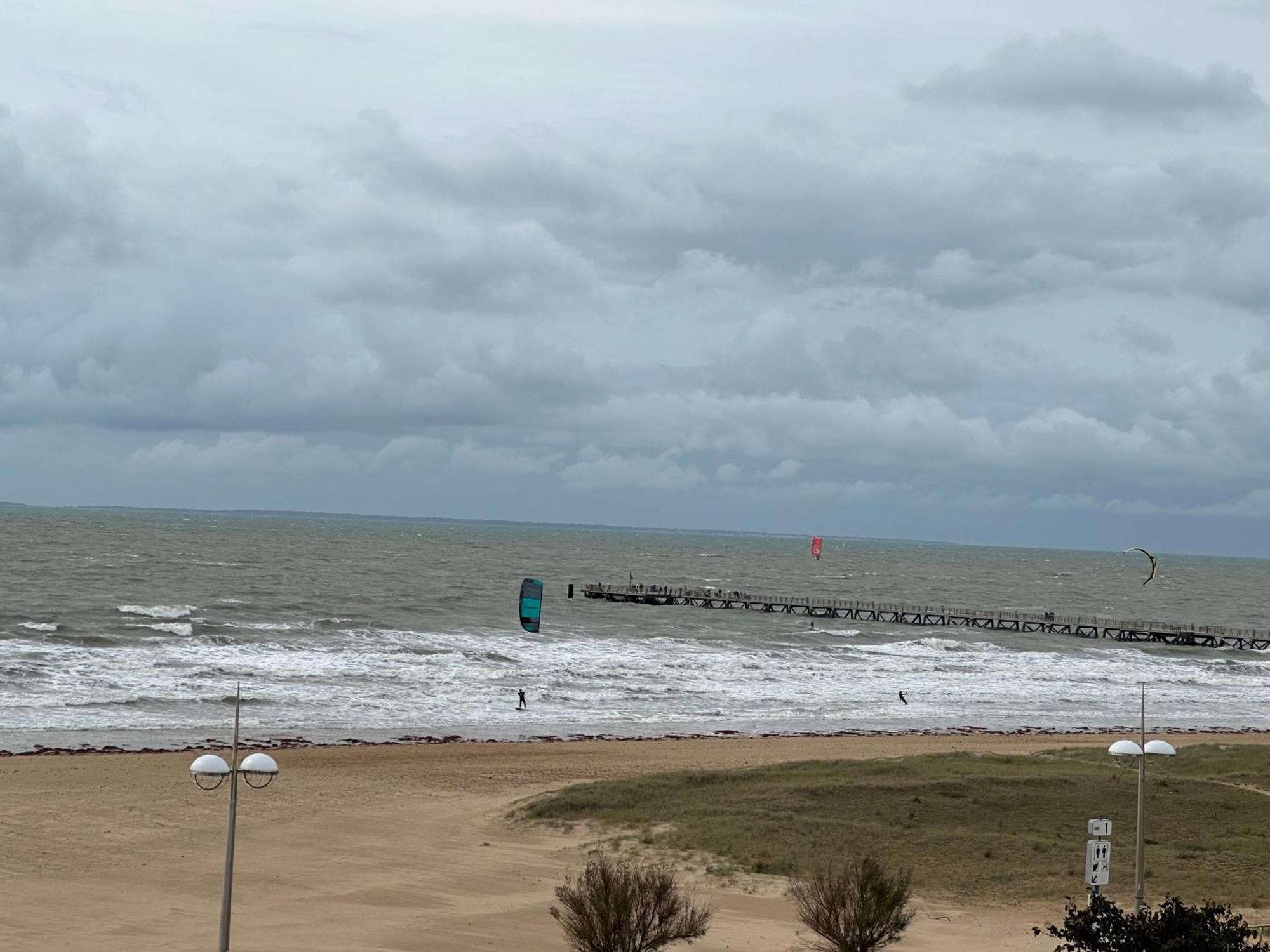 Bord De Mer Vue Panoramique Avec Parking Prive 생장드몽 외부 사진