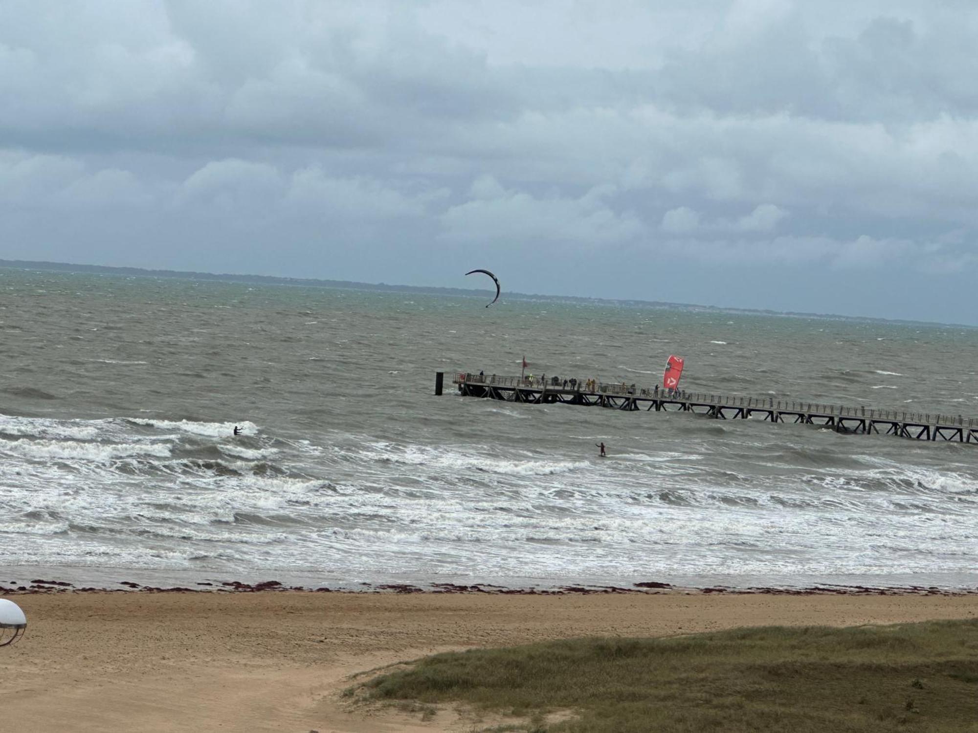 Bord De Mer Vue Panoramique Avec Parking Prive 생장드몽 외부 사진